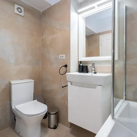 712 Apartment